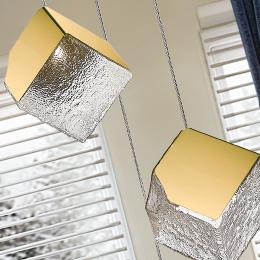 Lampara PRISCILA 4 luces - Schuller. Tonalidades Cromo y Oro